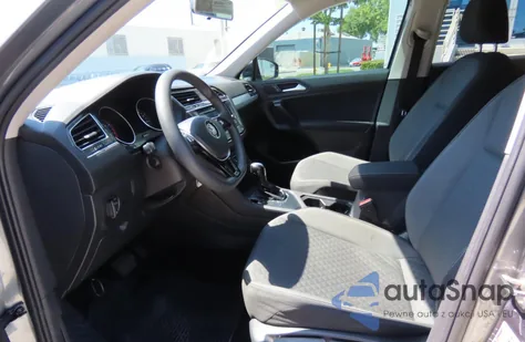 2021 Volkswagen Tiguan S z USA, uszkodzony, nr VIN 3VV1B7AX2MM125993